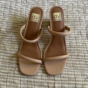 NWOT Dolce Vita Heels